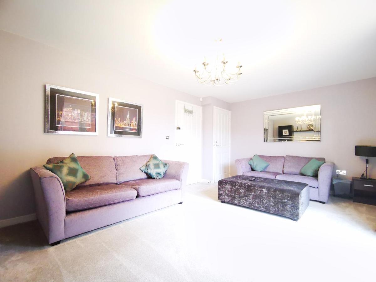 The Lawnswood - Central Manchester Holiday Home With Free Parking Esterno foto